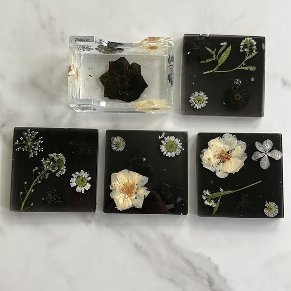Handmade floral coasters - Picture 1 of 5